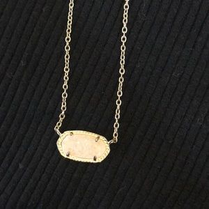 Kendra Scott necklace